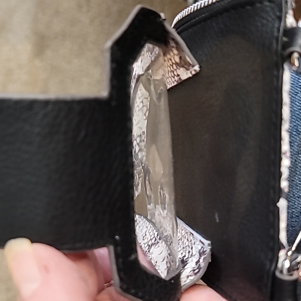 Aimee Kestenberg Snakeskin Python Print Cell Phon… - image 4